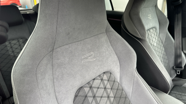 Volkswagen Golf 1.5 eTSI R-Line 5dr DSG Petrol Hatchback